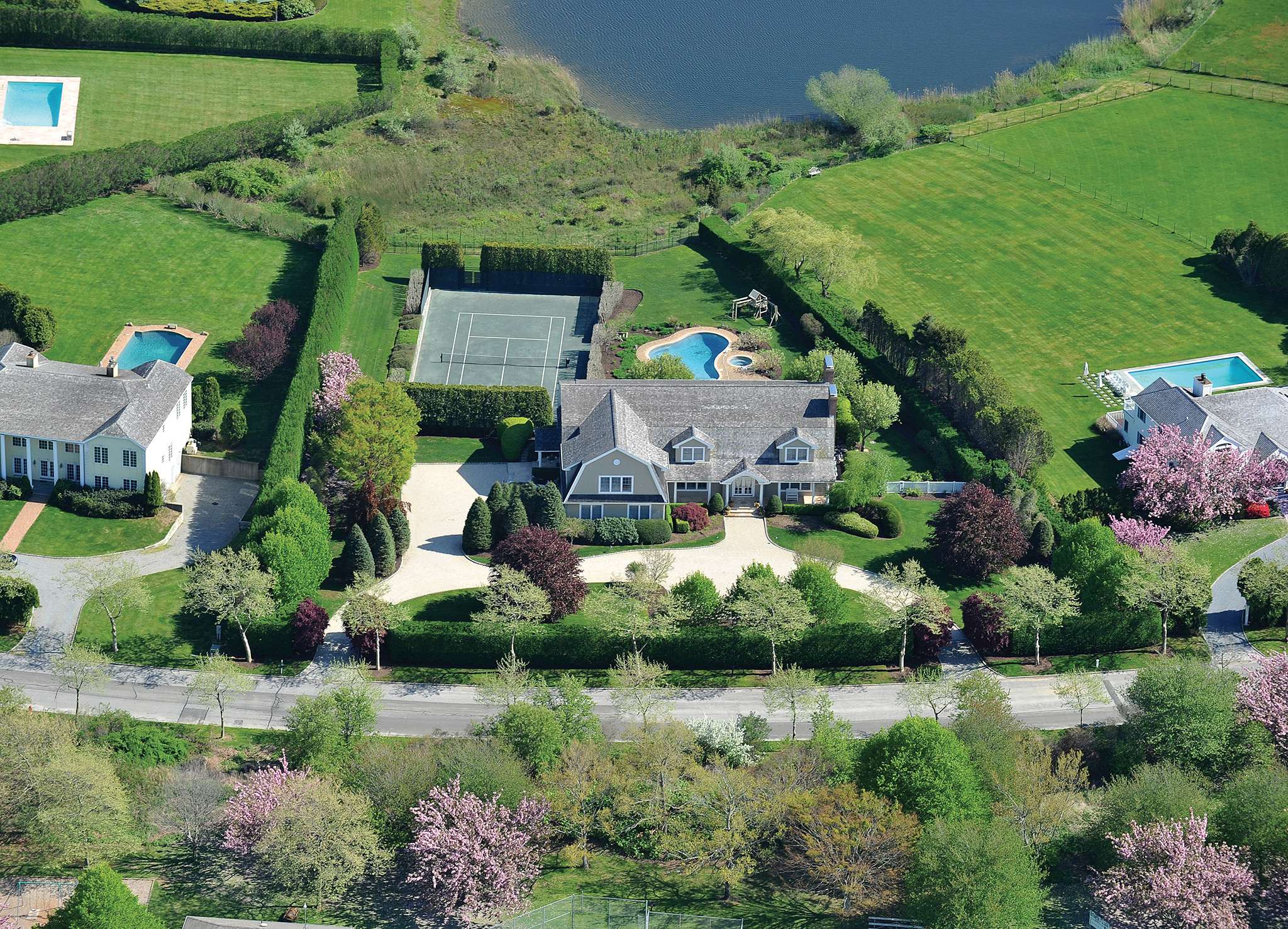 44 Pheasant Close North Southampton New York 11968 Single Family Home for Sale