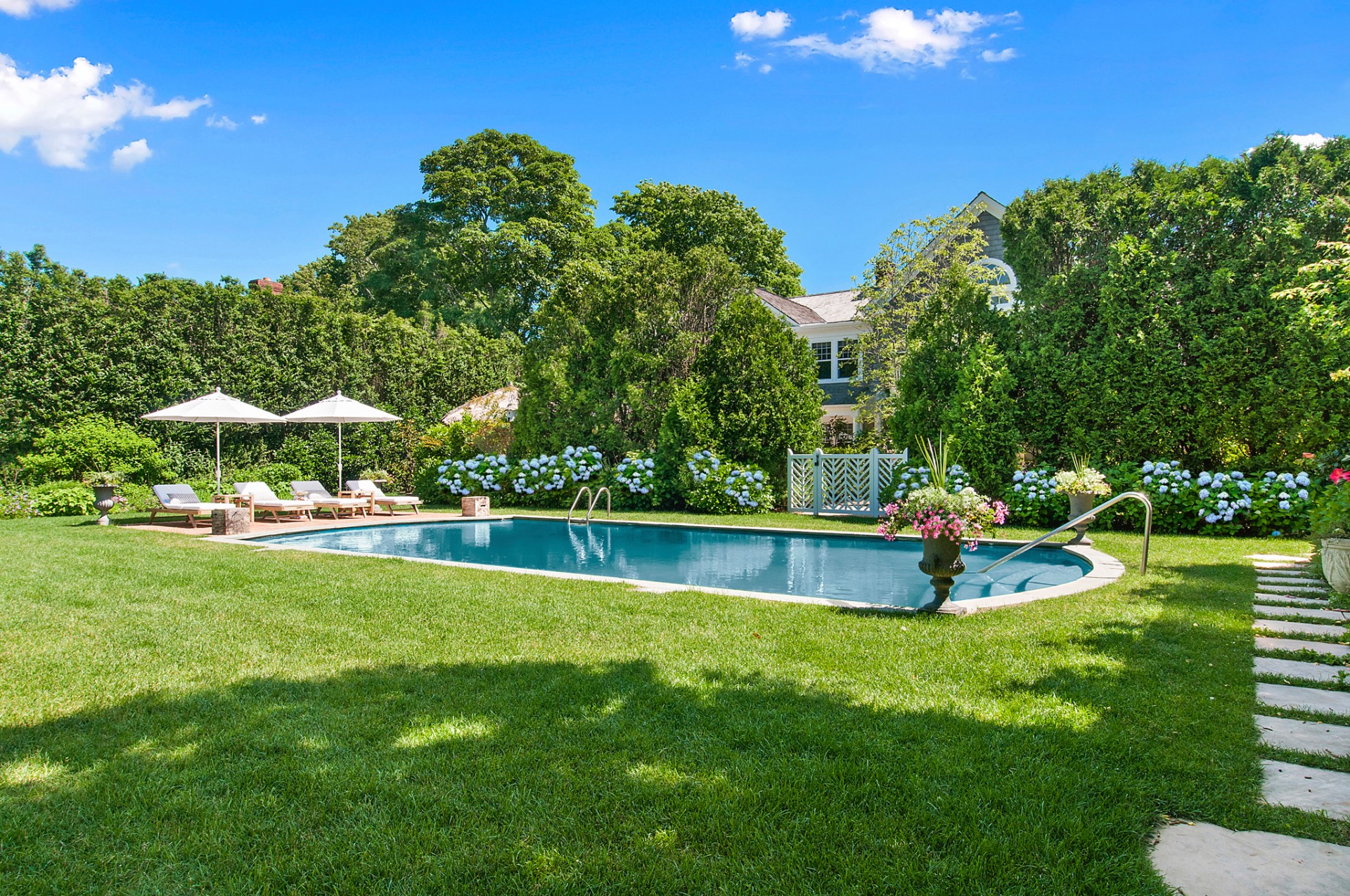 East Hampton Town New York 11937 Single Family Homes for Rent